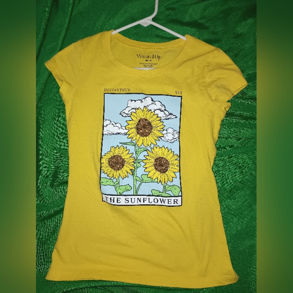 Wound up tee shirt